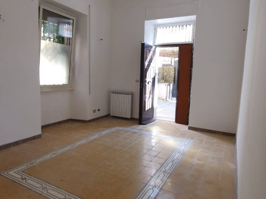 appartamento in vendita a Roma in zona Rione Monti/Campitelli