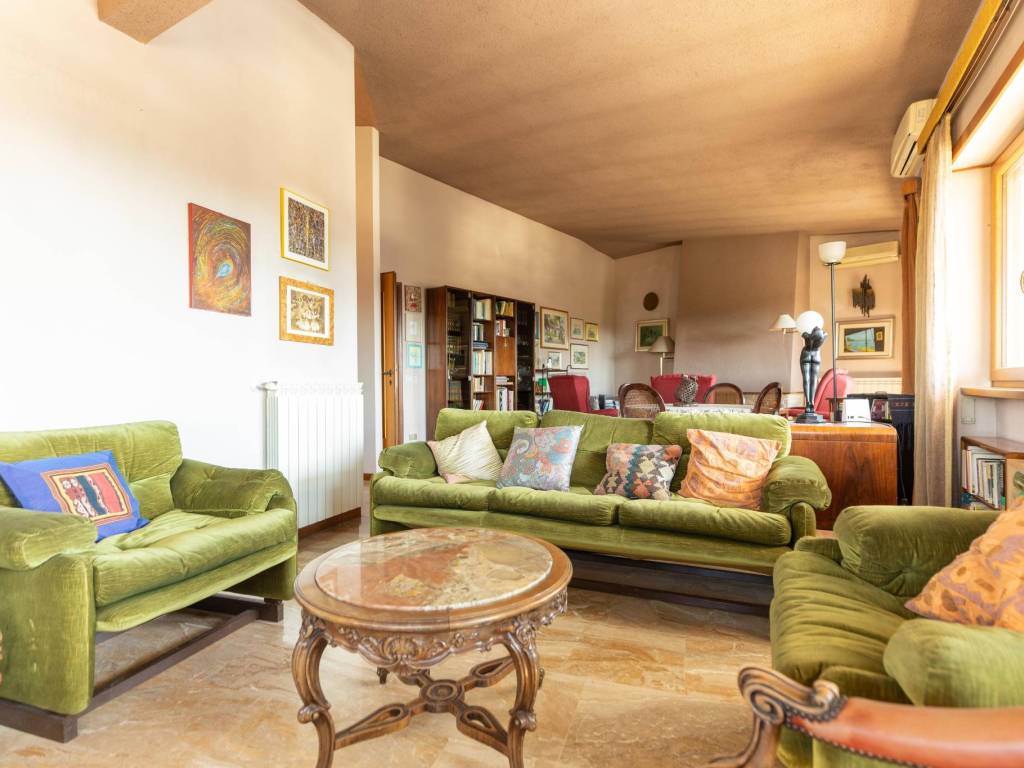 appartamento in vendita a Roma in zona Giuliano Dalmata