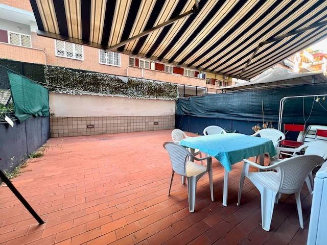 appartamento in vendita a Roma in zona Tuscolano
