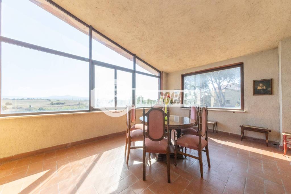 appartamento in vendita a Roma in zona Ostiense