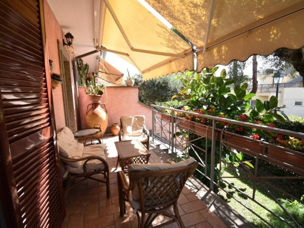 casa indipendente in vendita a Roma in zona Corviale