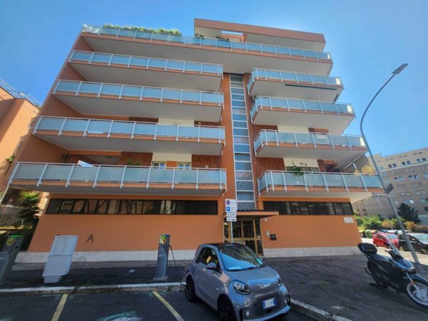 appartamento in vendita a Roma in zona Ardeatino