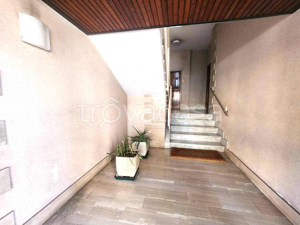 appartamento in vendita a Roma in zona Ardeatino