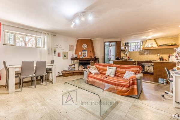 appartamento in vendita a Roma in zona Acilia