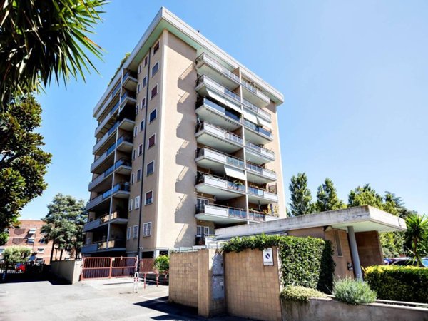 appartamento in vendita a Roma in zona Torrino