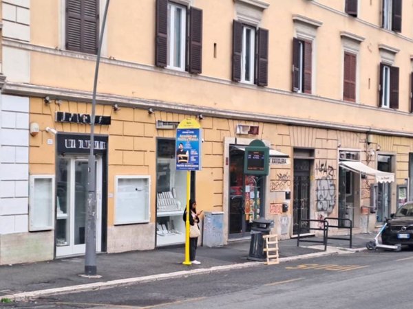 negozio in vendita a Roma