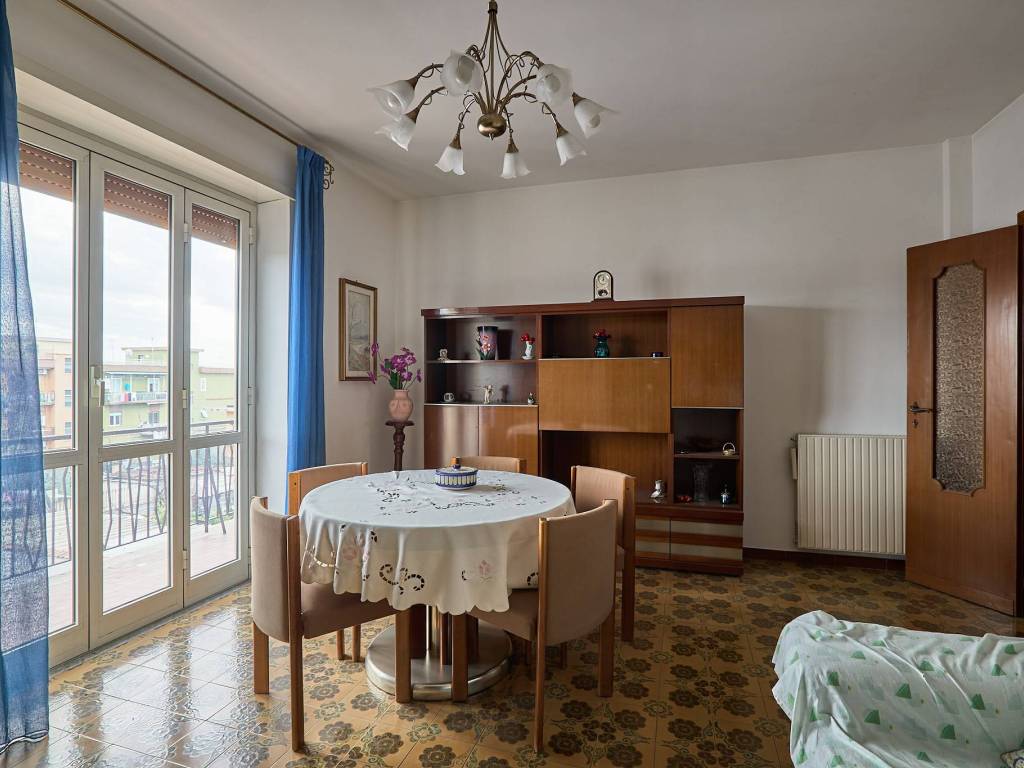 appartamento in vendita a Roma in zona Torre Angela