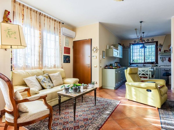 casa indipendente in vendita a Roma