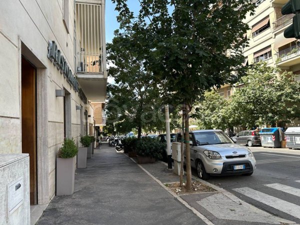 negozio in vendita a Roma in zona Gianicolense