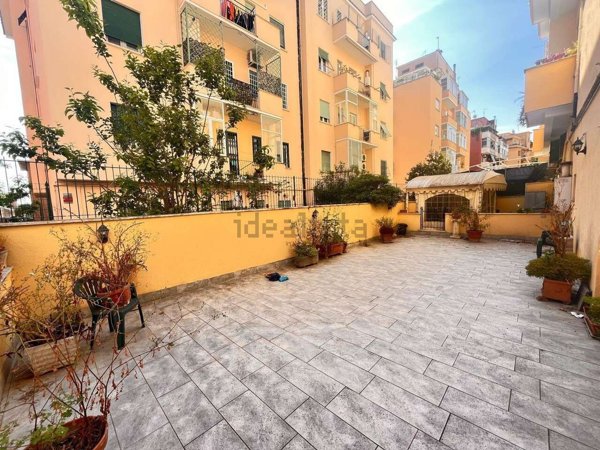 appartamento in vendita a Roma in zona Nomentano