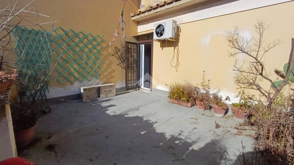 appartamento in vendita a Roma in zona Ardeatino