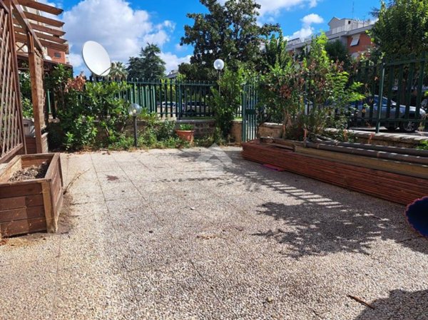 appartamento in vendita a Roma in zona San Basilio