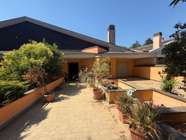 casa indipendente in vendita a Roma in zona Tor di Quinto