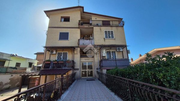 appartamento in vendita a Roma in zona Torre Gaia