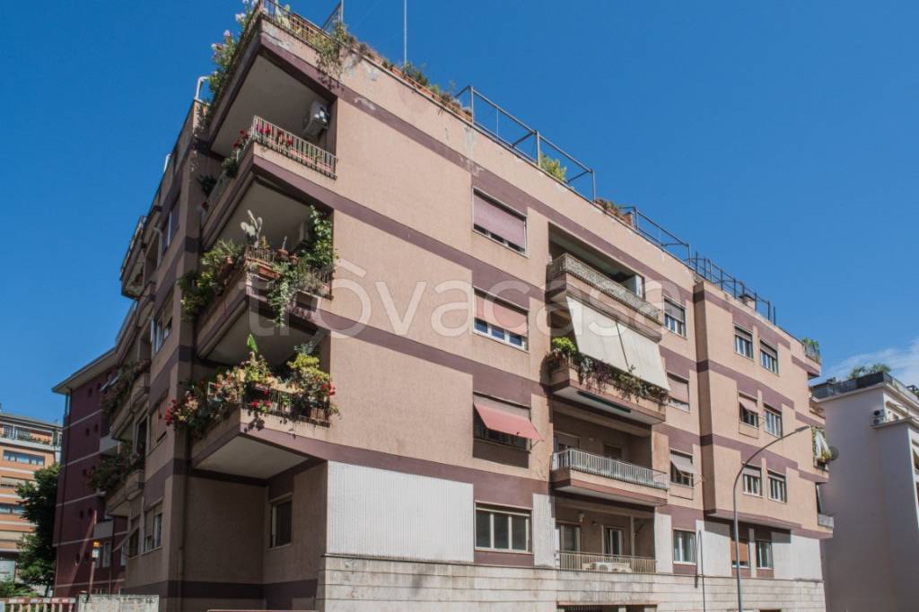 appartamento in vendita a Roma