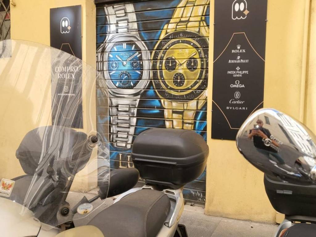 negozio in vendita a Roma in zona Trevi-Colonna