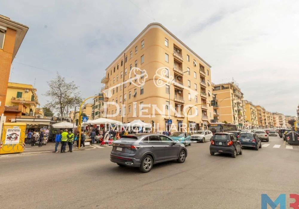 appartamento in vendita a Roma in zona Aurelio