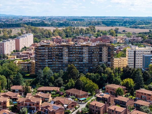 appartamento in vendita a Roma in zona Tor de' Cenci