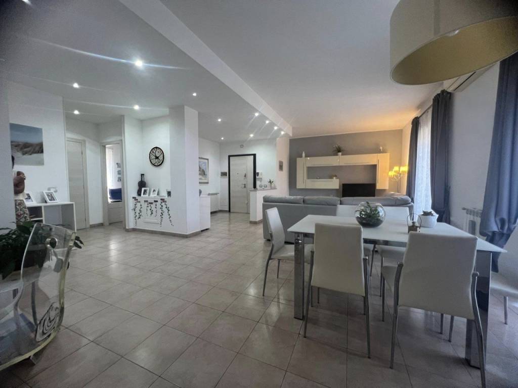 appartamento in vendita a Roma in zona Massimina/Casal Lumbroso