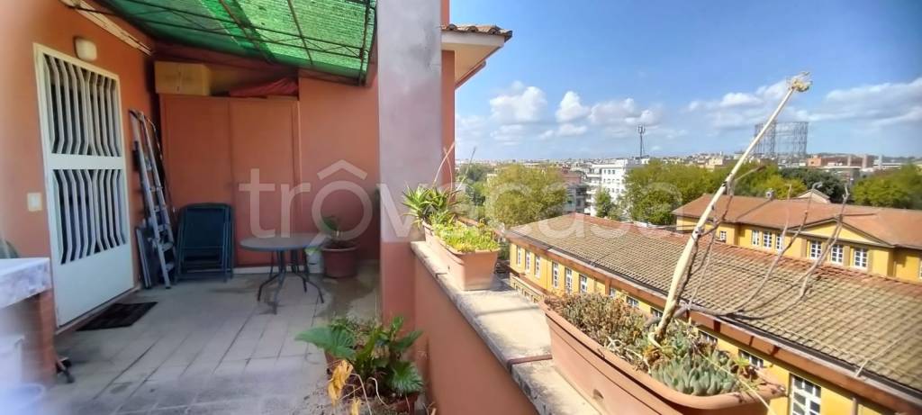 appartamento in vendita a Roma in zona Ostiense