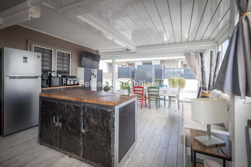 appartamento in vendita a Roma in zona Rione Monti/Campitelli