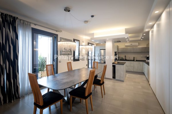 appartamento in vendita a Roma in zona Ardeatino