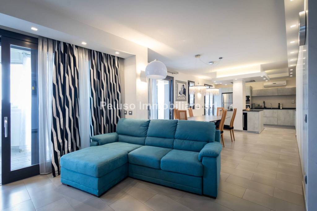 appartamento in vendita a Roma in zona Rione Monti/Campitelli