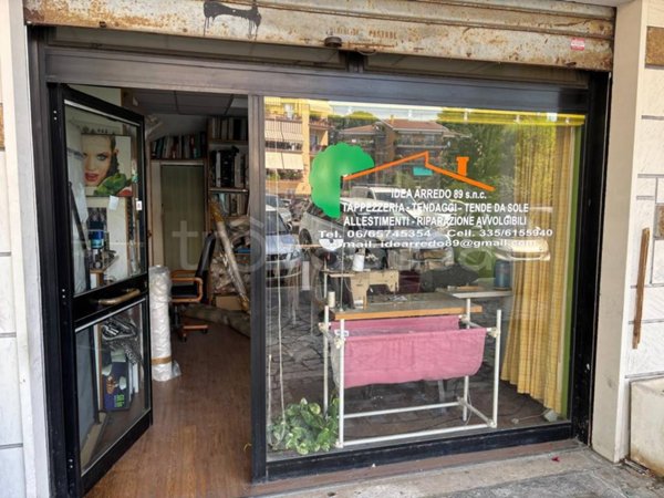 negozio in vendita a Roma in zona Gianicolense