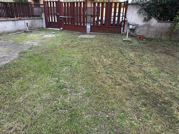 casa indipendente in vendita a Roma in zona Borghesiana
