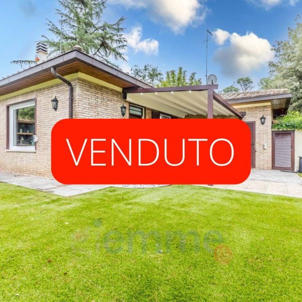 casa indipendente in vendita a Roma