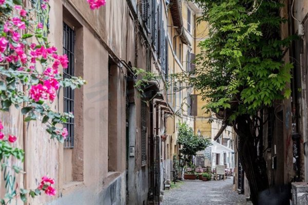 appartamento in vendita a Roma in zona Trastevere