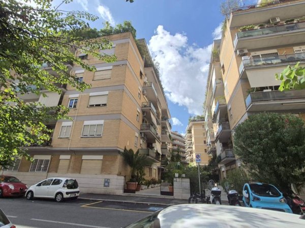 appartamento in vendita a Roma in zona Della Vittoria