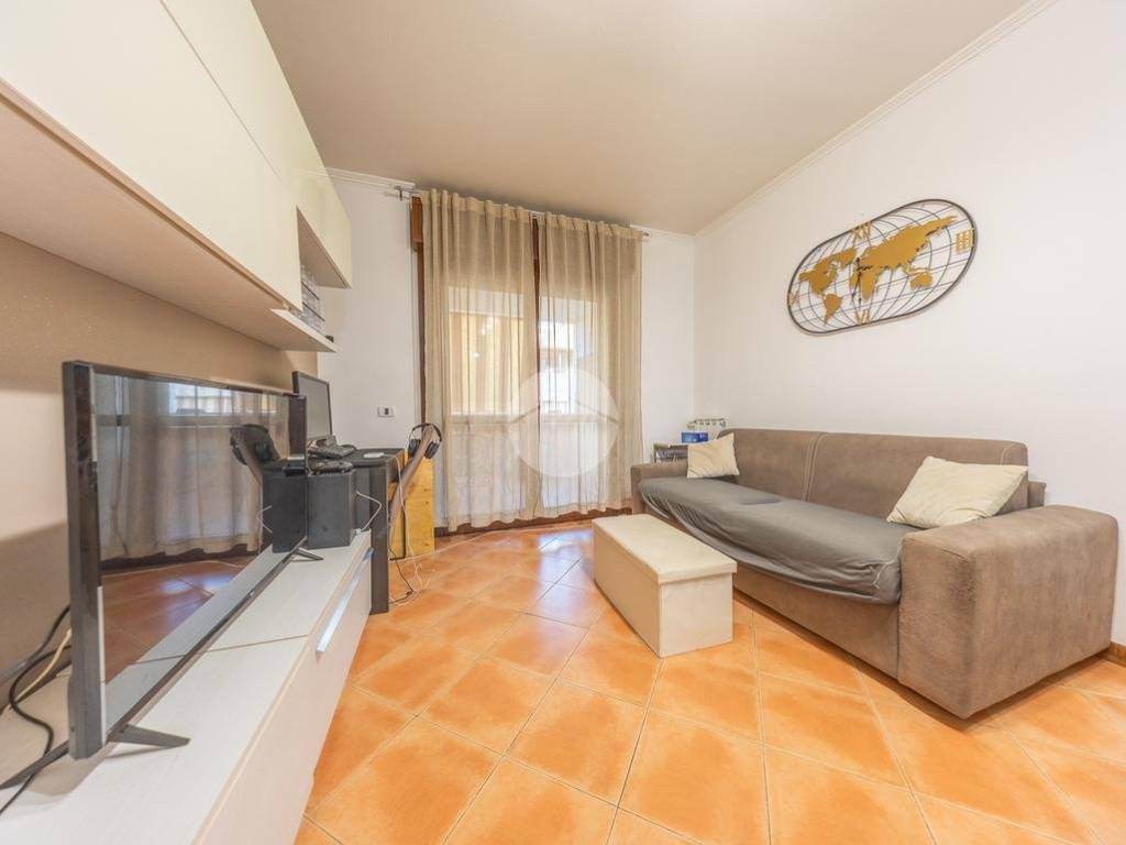 appartamento in vendita a Roma in zona Ponte di Nona