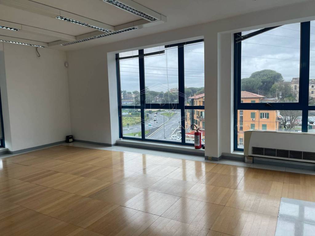 intera palazzina in vendita a Roma in zona Ponte Mammolo