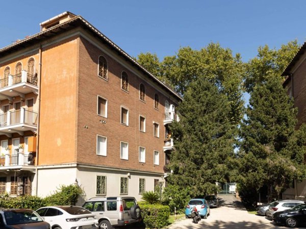 appartamento in vendita a Roma in zona Appio Latino