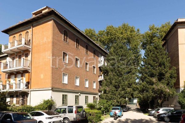 appartamento in vendita a Roma in zona Appio Latino