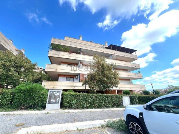 appartamento in vendita a Roma in zona Ponte di Nona