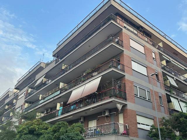 appartamento in vendita a Roma in zona Ostia