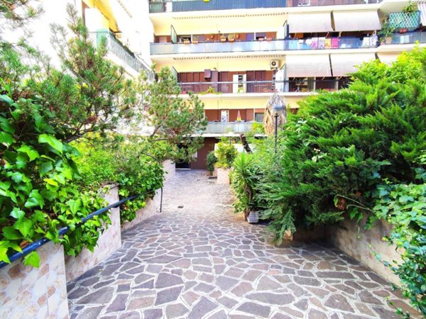 appartamento in vendita a Roma in zona Ponte Mammolo