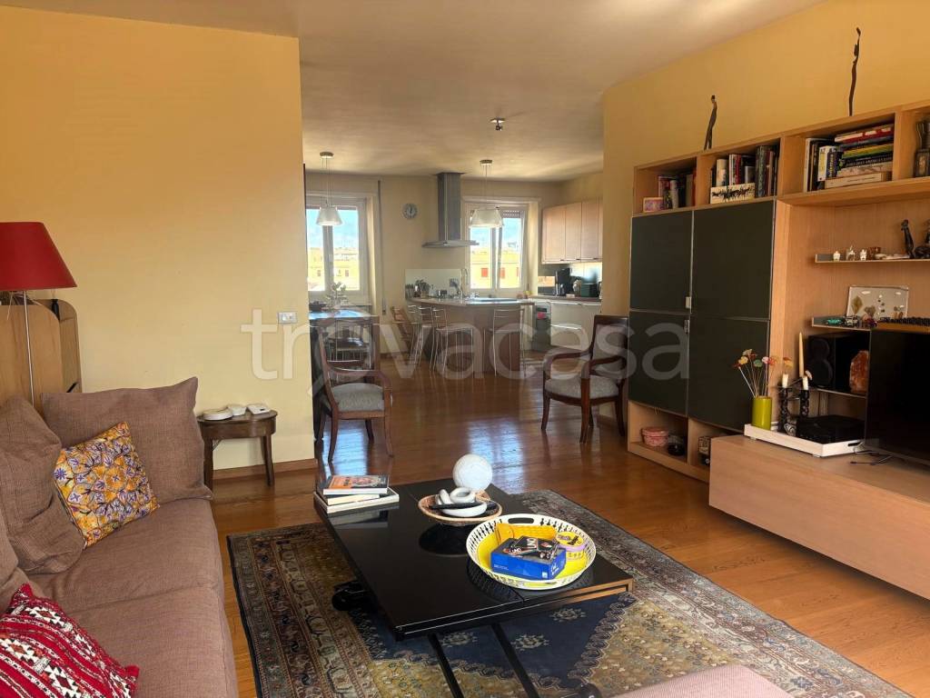 appartamento in vendita a Roma in zona Appio Latino