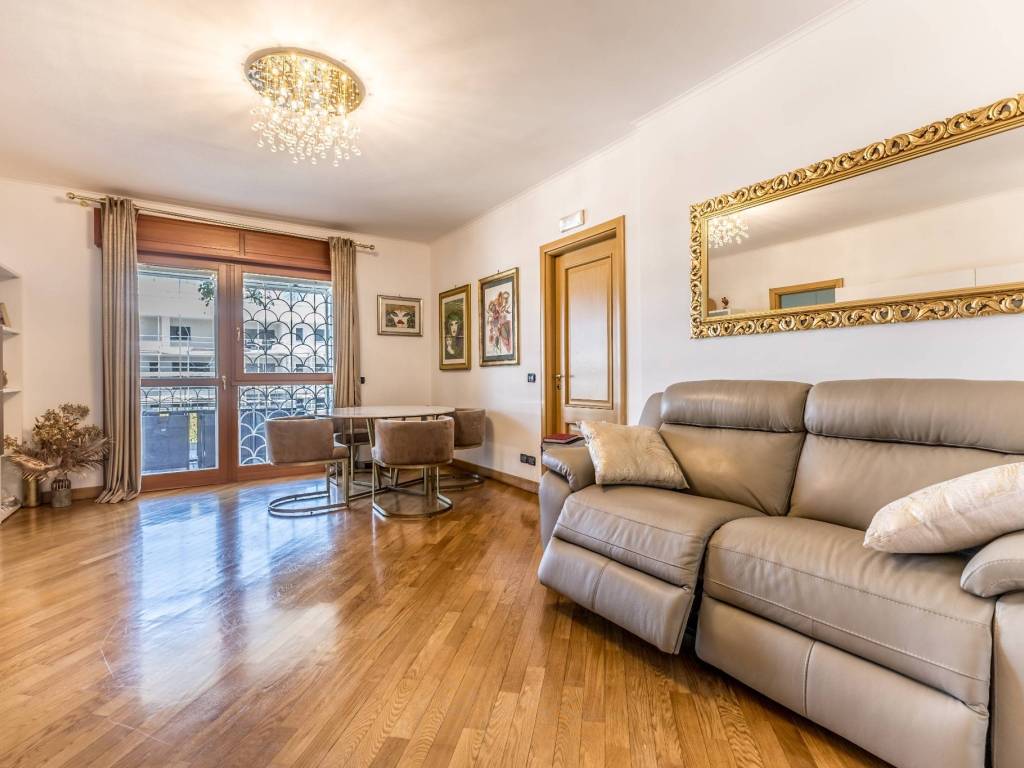 appartamento in vendita a Roma in zona Mezzocammino