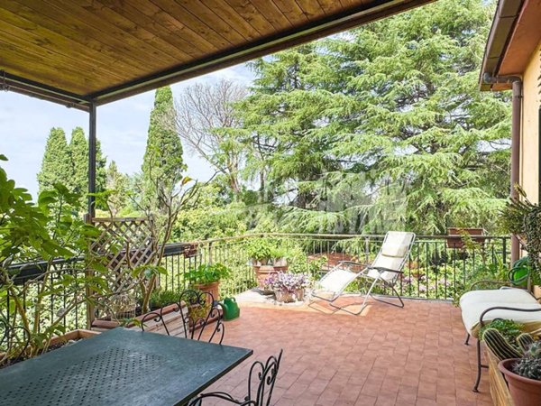 casa indipendente in vendita a Roma in zona Castel di Leva