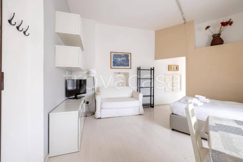 appartamento in vendita a Roma in zona Appio Latino