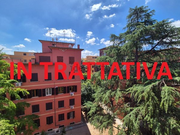 appartamento in vendita a Roma in zona Ostiense
