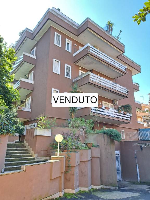 appartamento in vendita a Roma