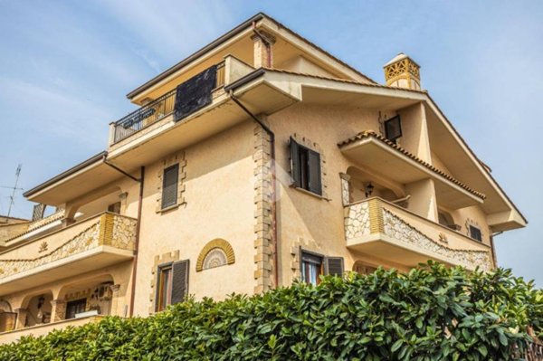 appartamento in vendita a Roma in zona Castelverde