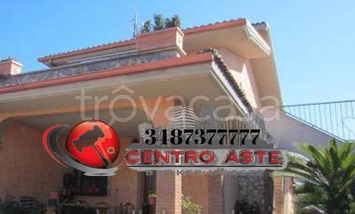 appartamento in vendita a Roma in zona Giardini di Corcolle