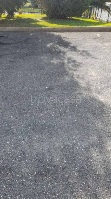 appartamento in vendita a Roma in zona Dragoncello
