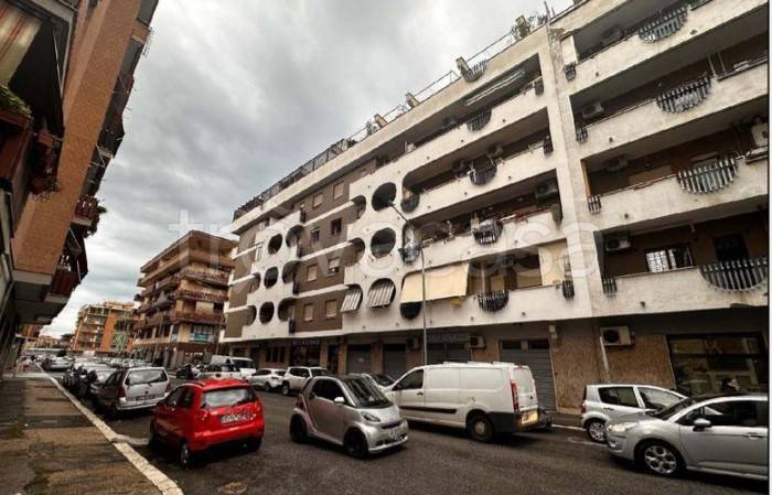 appartamento in vendita a Roma in zona Ostia