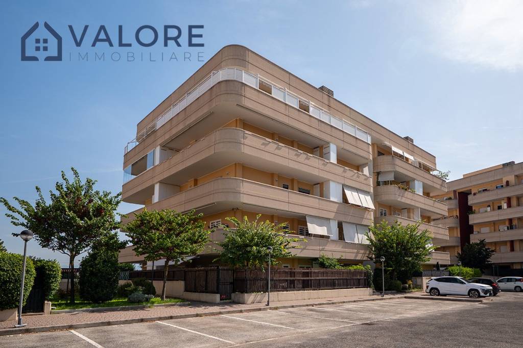 appartamento in vendita a Roma in zona Monte Sacro/Talenti